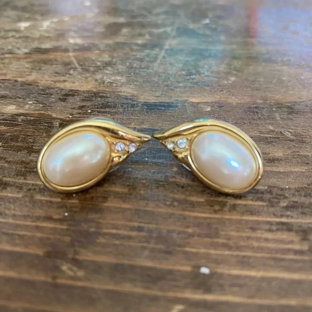 Tear Drop Faux Pearls Faux Diamond Women's Stud Earrings Yellow Gold Plated NWOT